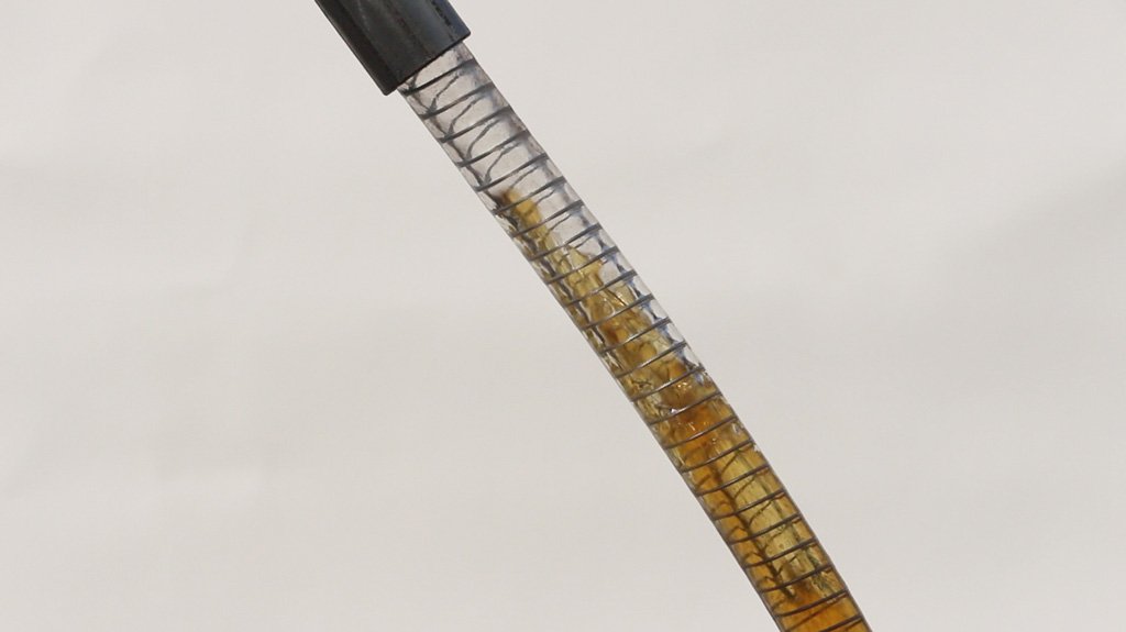 Sealed delivery of fresh fluids, excludes contaminates and increases unit reliability. 